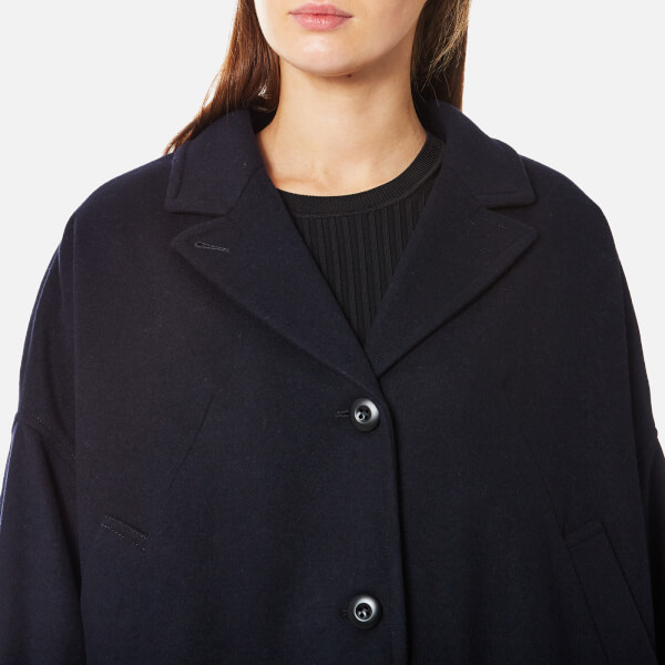 padding 100% polyester. lining 100% viscose.