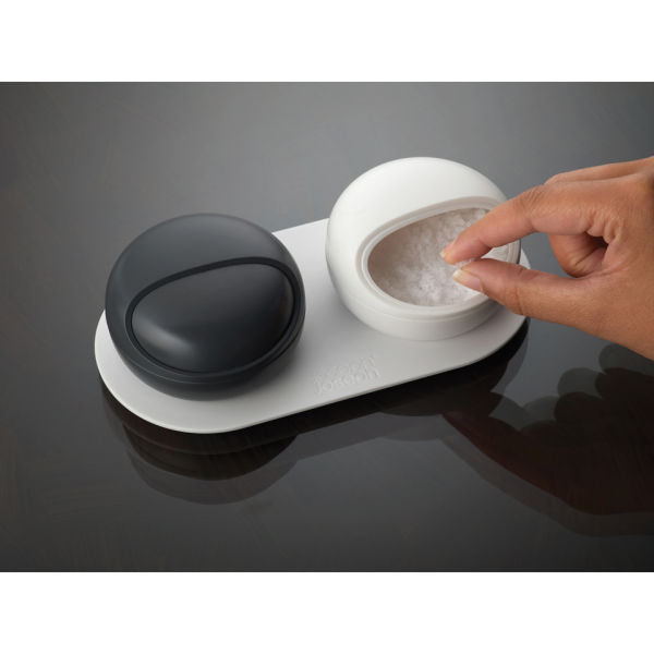 Joseph Ovi Salt And Pepper Pinch Pots Homeware Thehut Joseph Ovi Salt And Pepper Pinch Pots Image 2