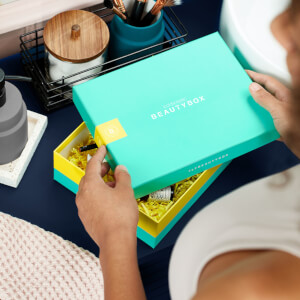 LOOKFANTASTICビューティーボックス定期便