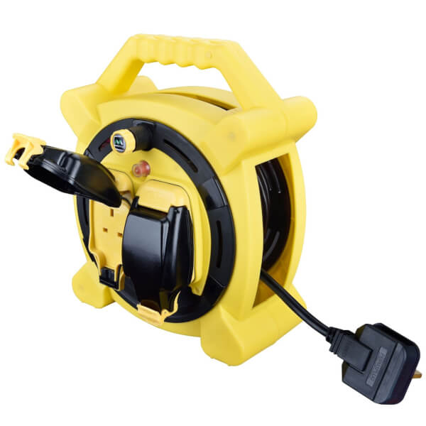 Masterplug 2 Socket Cable Reel with IP Rated Sockets 15m Black/Yellow ...