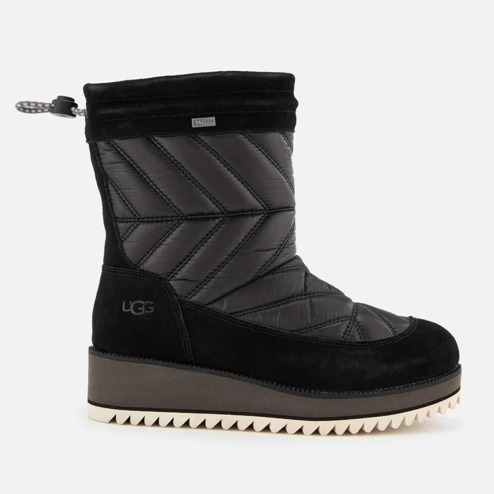 ugg beck short boot